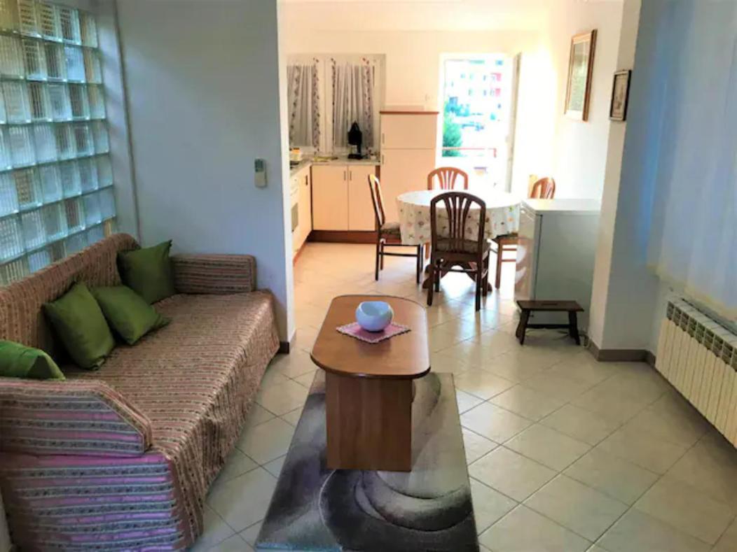 App Anita Apartment Premantura Luaran gambar