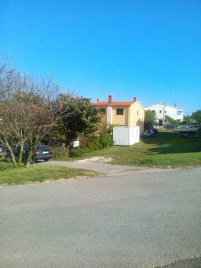App Anita Apartment Premantura Luaran gambar